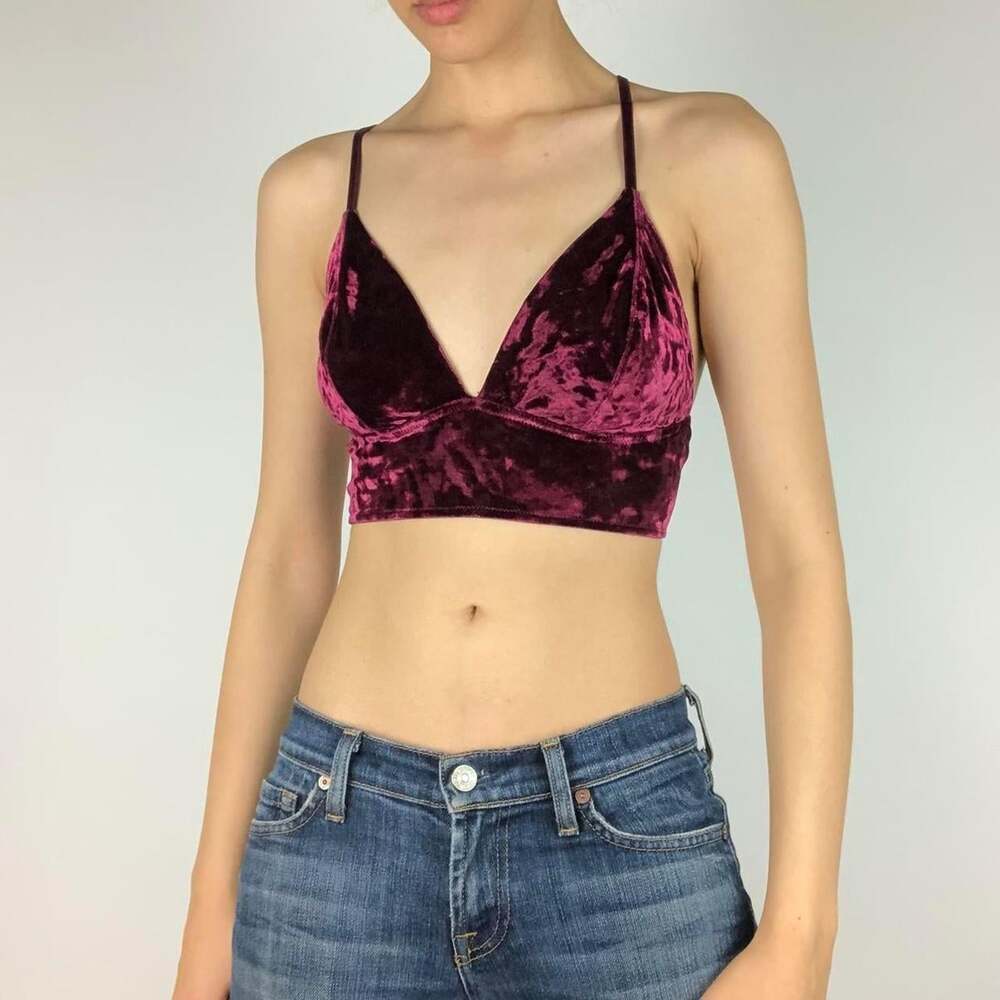 Xhilaration Women's Burgundy Crop-top